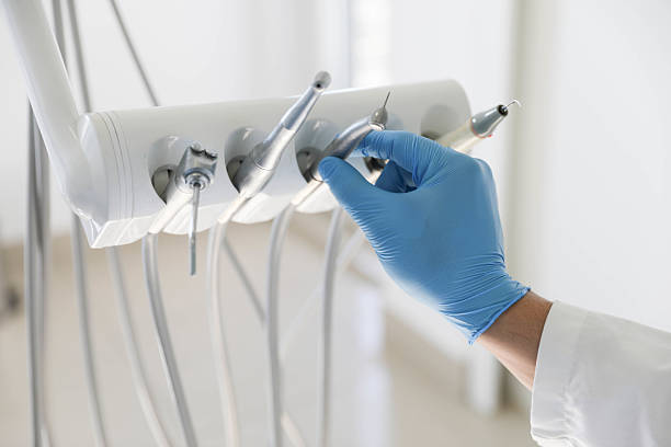 Professional Emergency Dentist technician working in Frederick, OK